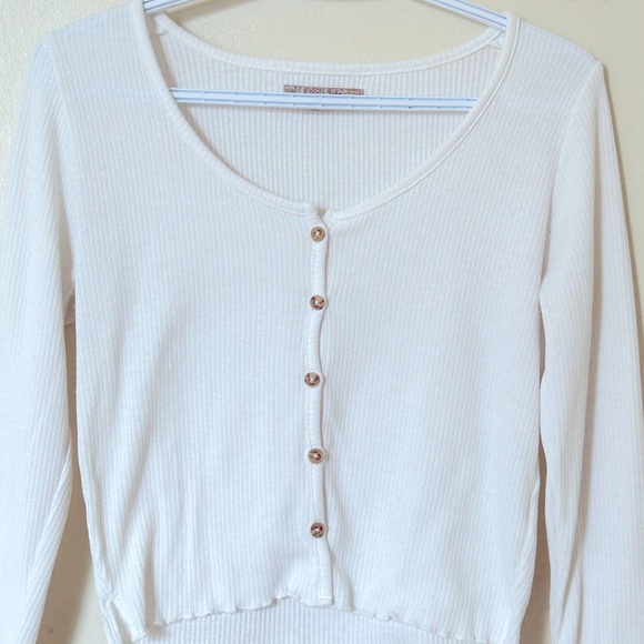 Harlow White Long Sleeve Button Up - Picture 2 of 4